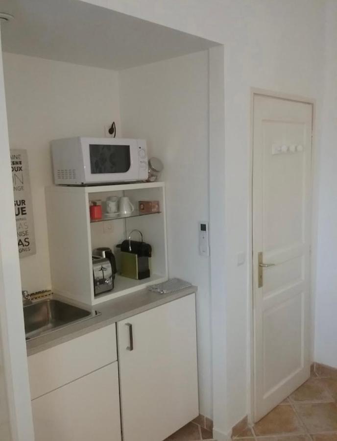 Une Chambre En Ville LʼIsle-sur-la-Sorgue Exterior foto